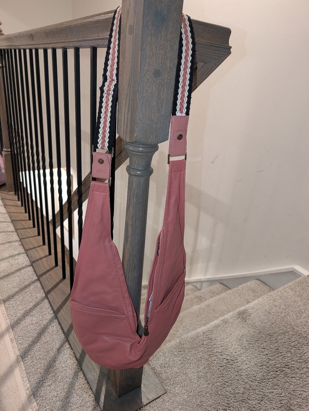 Sash Leather Bag in Dusty Rose - Picture 3 of 3